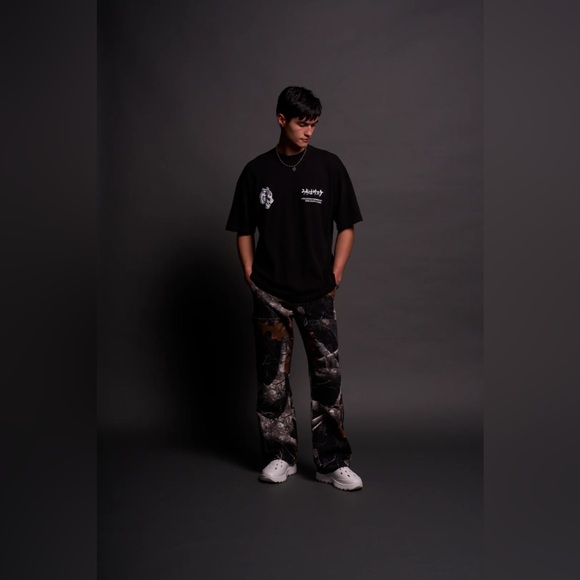 THE PATH I WALK V2 "PREMIUM" OVERSIZED TEE IN BLACK - Picture 3 of 12